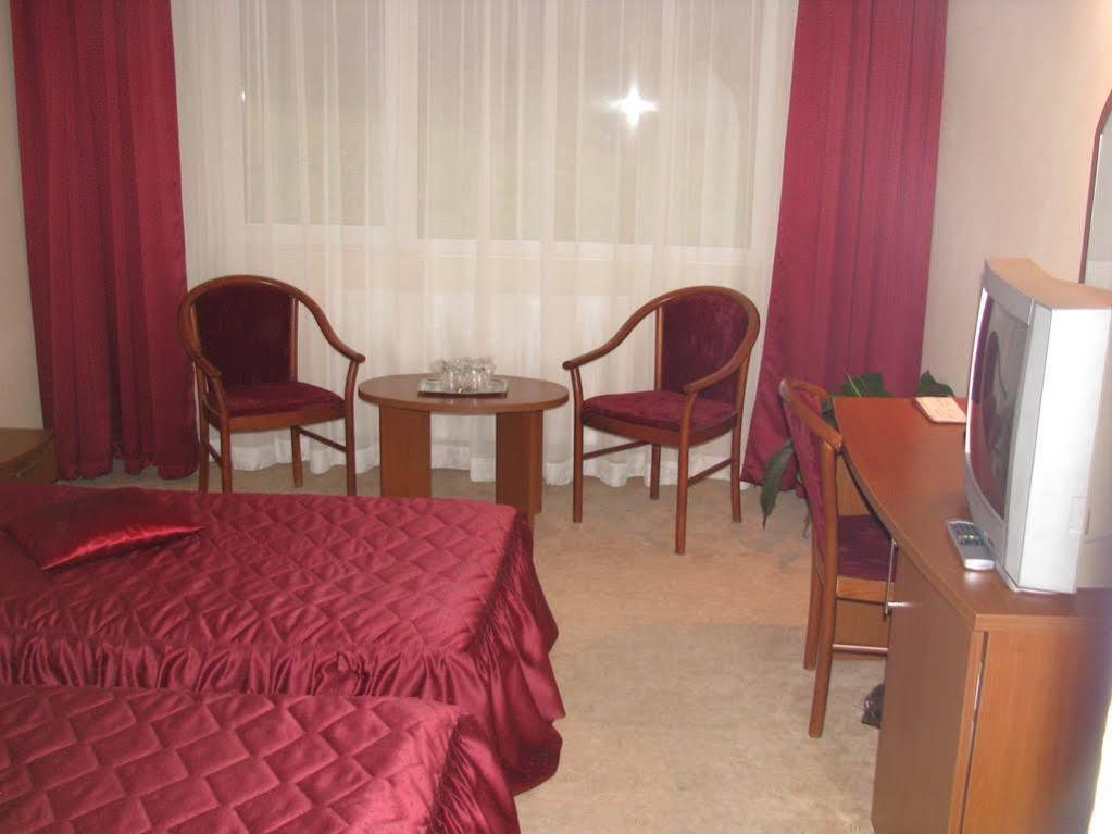 Hotel Orizont Calimanesti Exterior foto