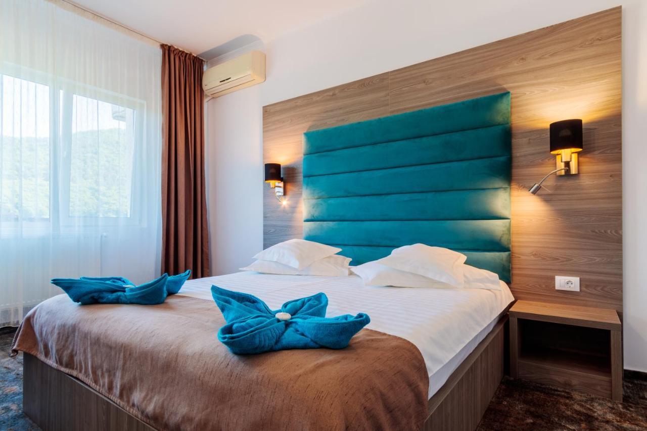 Hotel Orizont Calimanesti Exterior foto