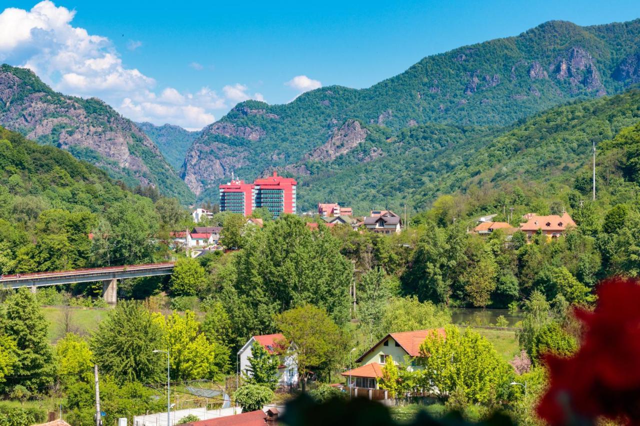 Hotel Orizont Calimanesti Exterior foto
