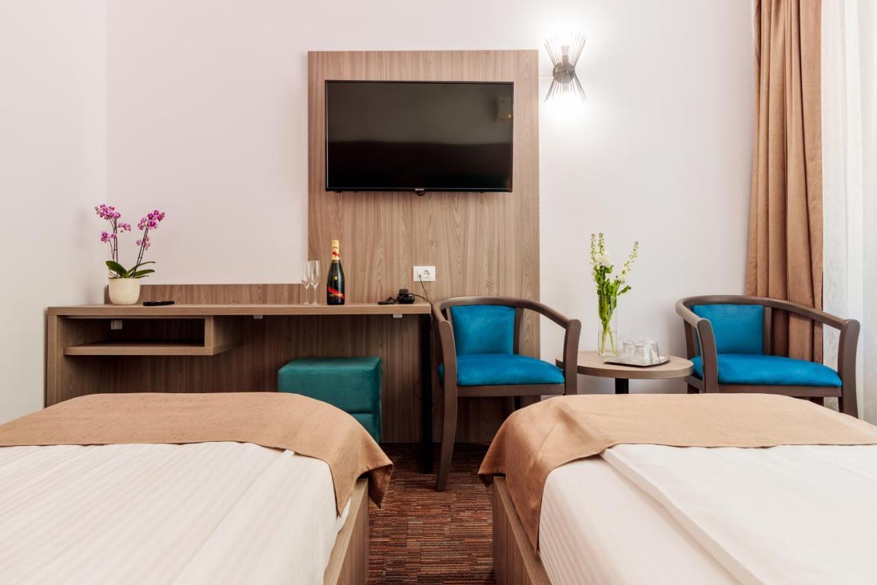 Hotel Orizont Calimanesti Exterior foto