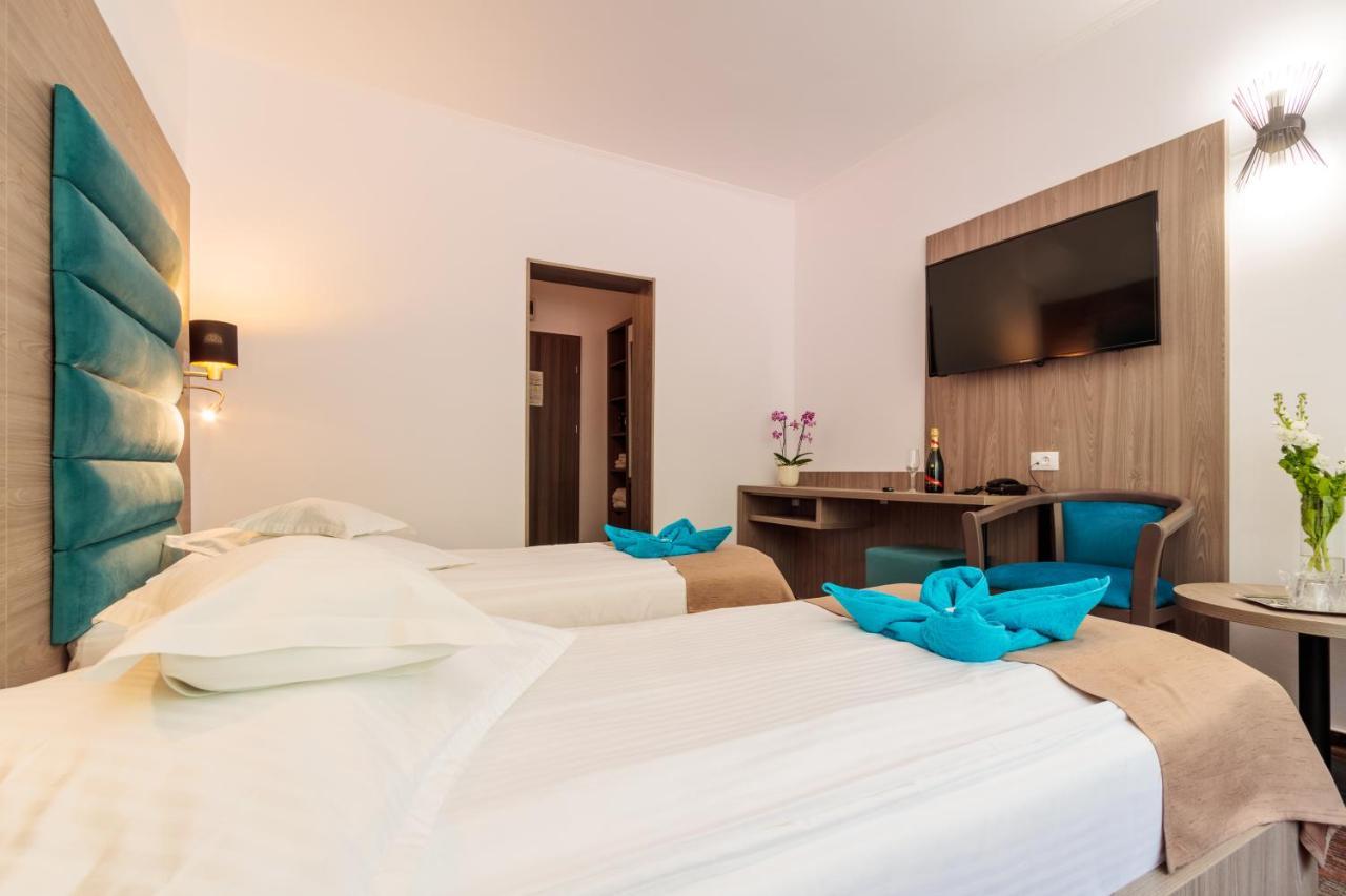 Hotel Orizont Calimanesti Exterior foto