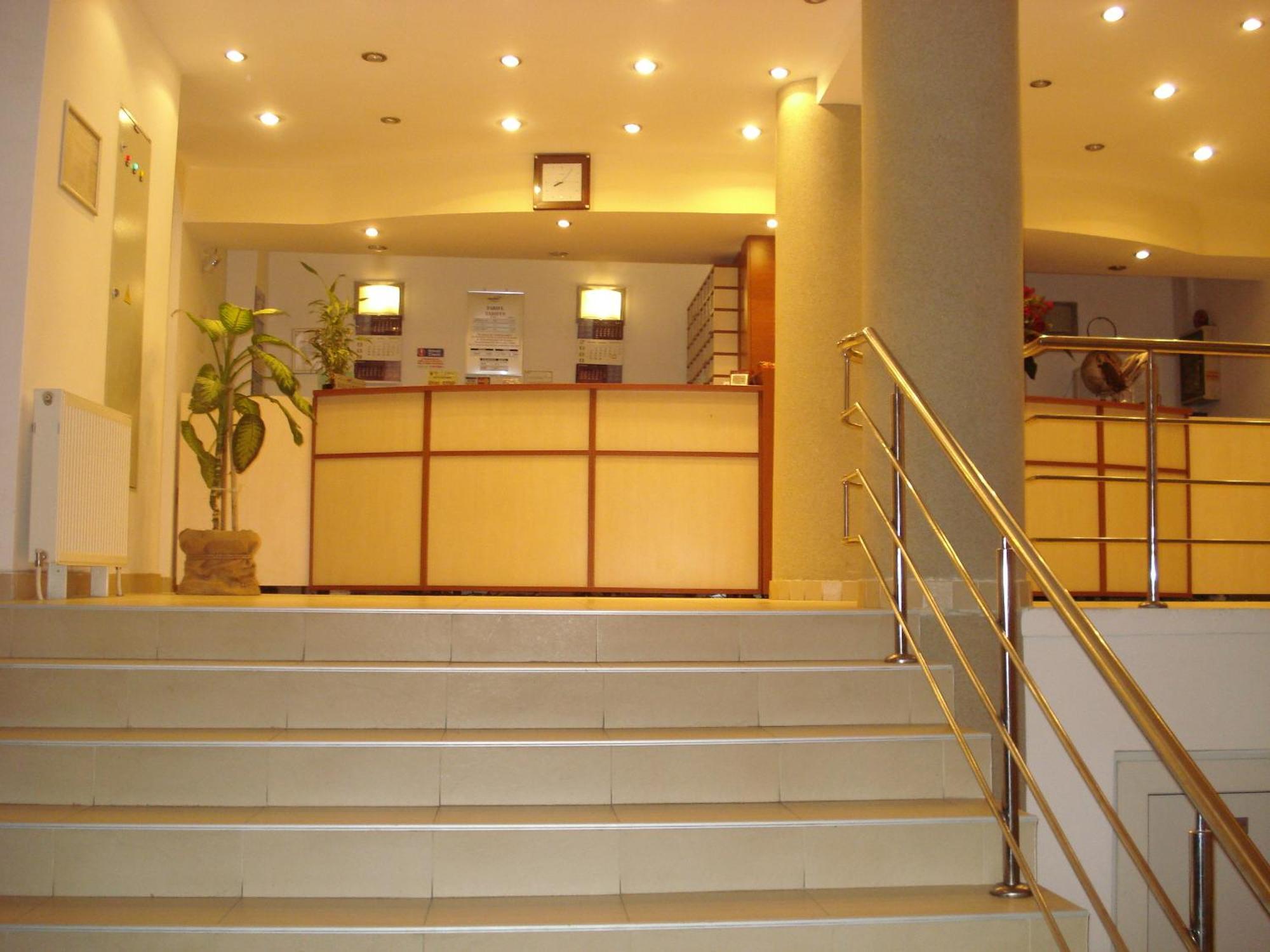 Hotel Orizont Calimanesti Exterior foto