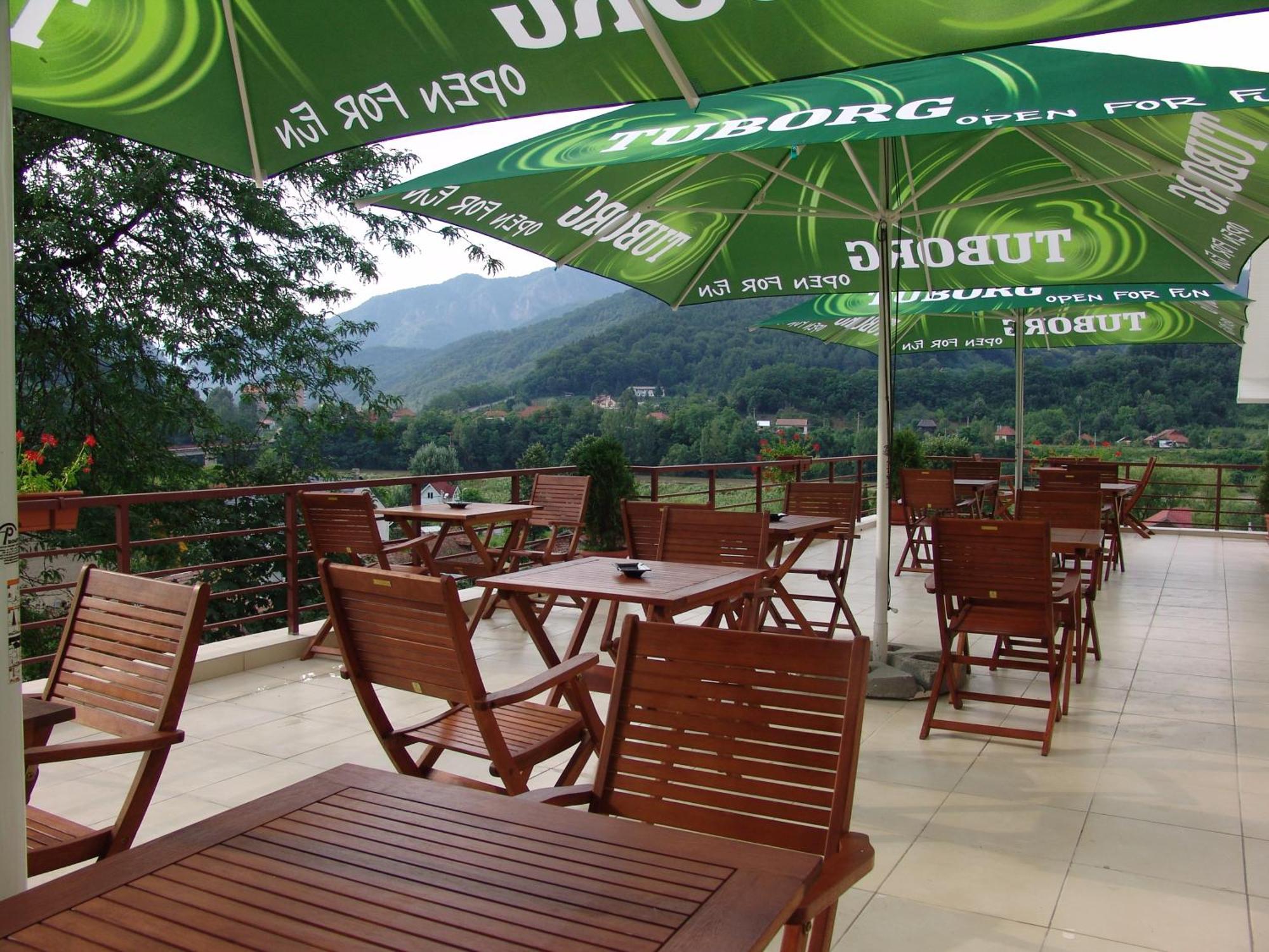 Hotel Orizont Calimanesti Exterior foto